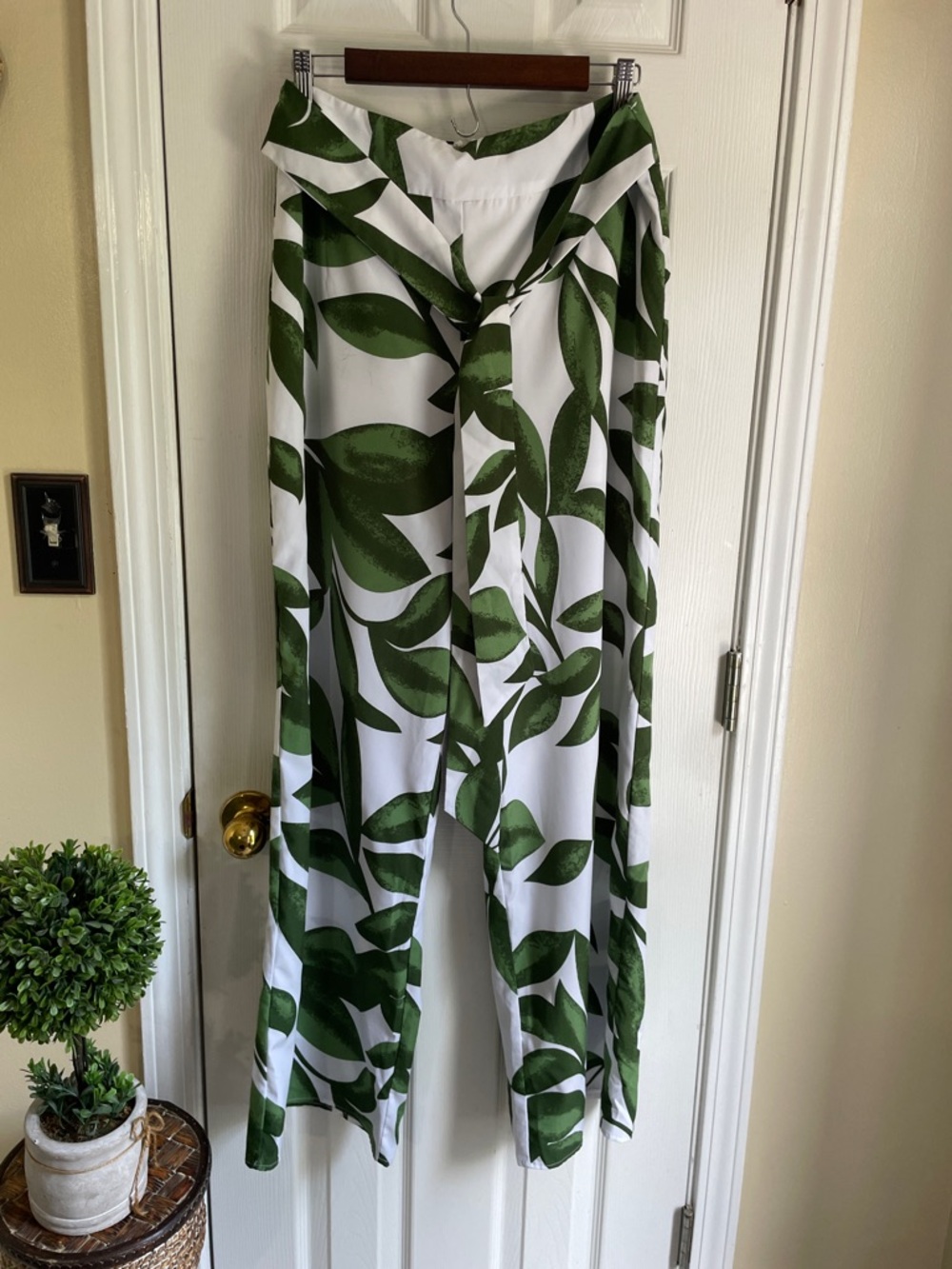 Fashion Nova White Wide-Leg Pants with Green Leaf Print